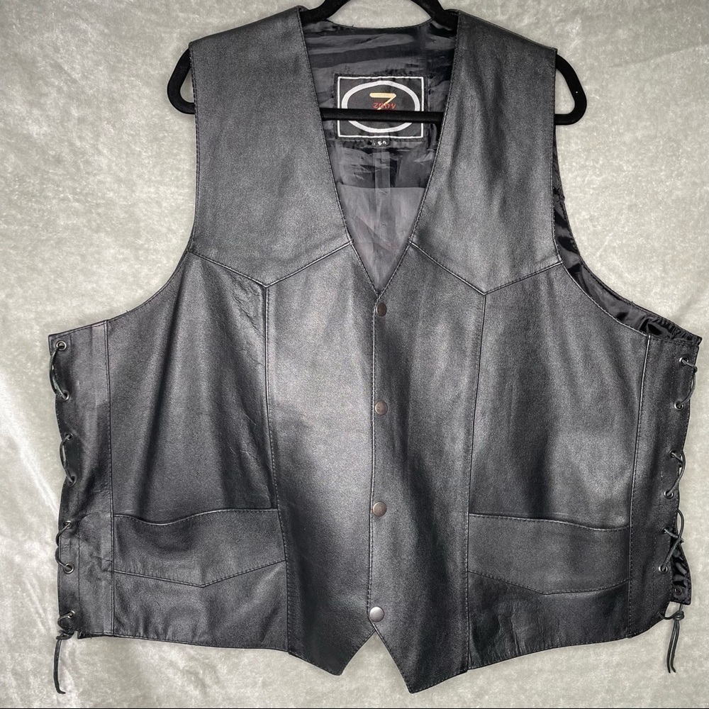 Zony Inc Black Leather Motorcycle Biker Vest Snap Front Men's Size 54 Laced Pock